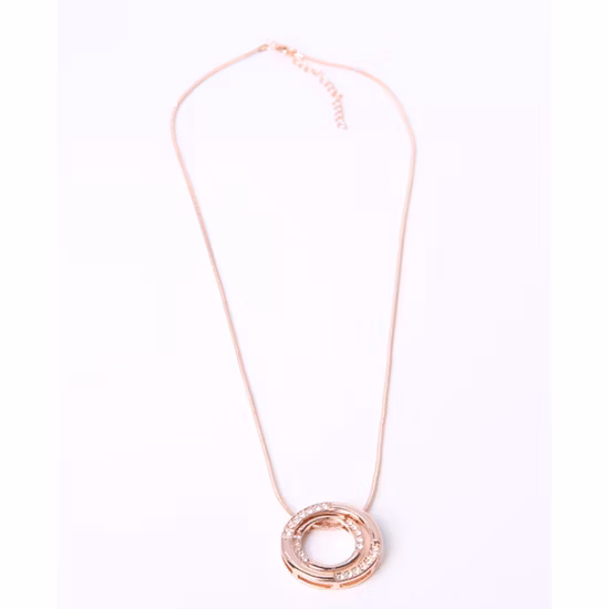 Collana con pendente in oro e gioielli di moda con strass